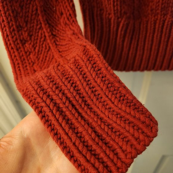 Anne Taylor red sweater petite - Picture 2 of 5